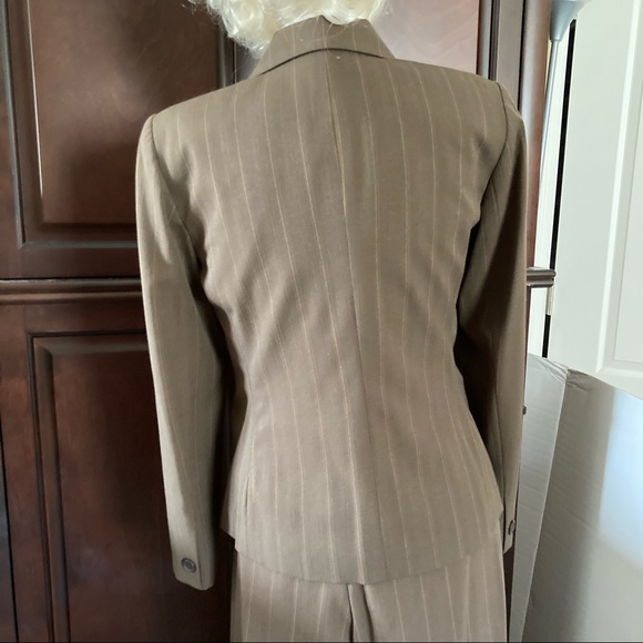 Rafaella Brown 2-pc Job Work Office Suit Size 8  6 - Picture 13 of 16
